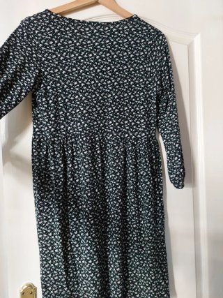 Vestido fluido estampado flores