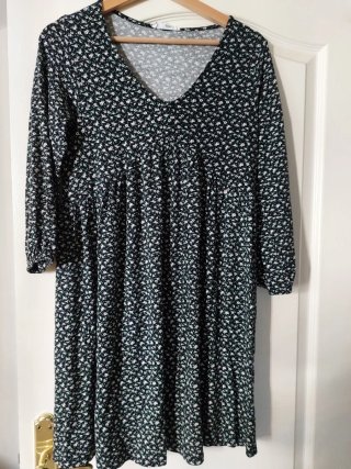 Vestido fluido estampado flores