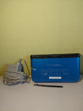Nintendo 3DS XL Blu Nero con caricatore e pennino