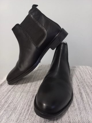 Botines de piel auténtica negros