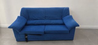 Sofá azul de tela