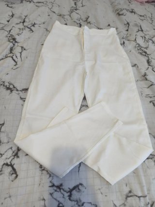 Pantalones de vestir  nuevos Talla L, M dan talla