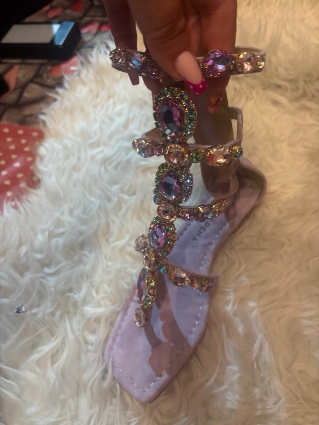 Sandalias ALMA EN PENA Moradas Joyas
