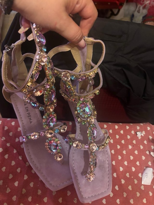 Sandalias ALMA EN PENA Moradas Joyas