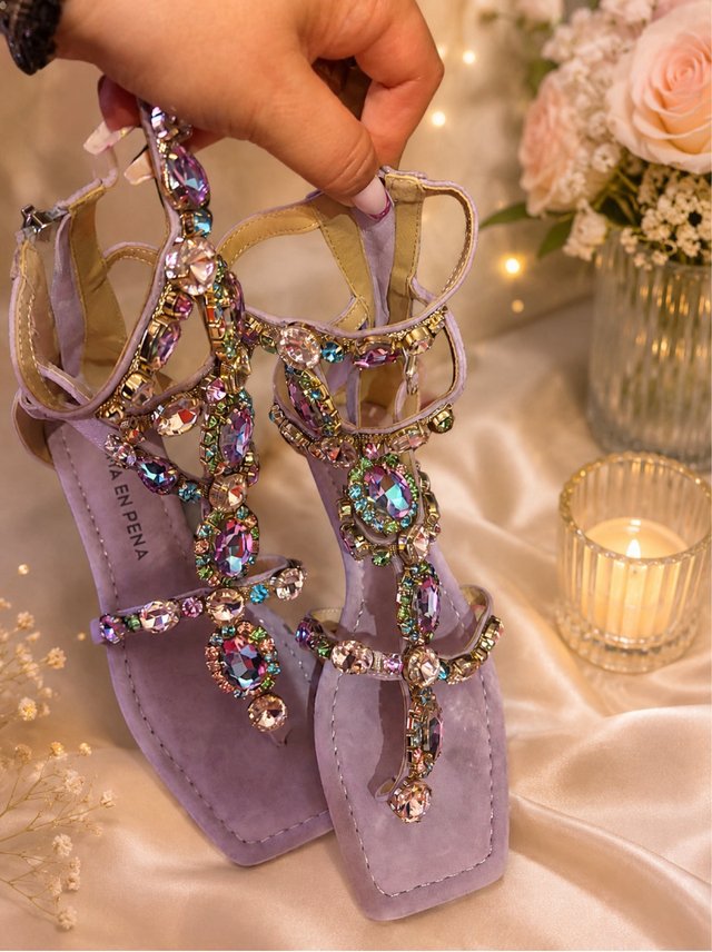 Sandalias ALMA EN PENA Moradas Joyas