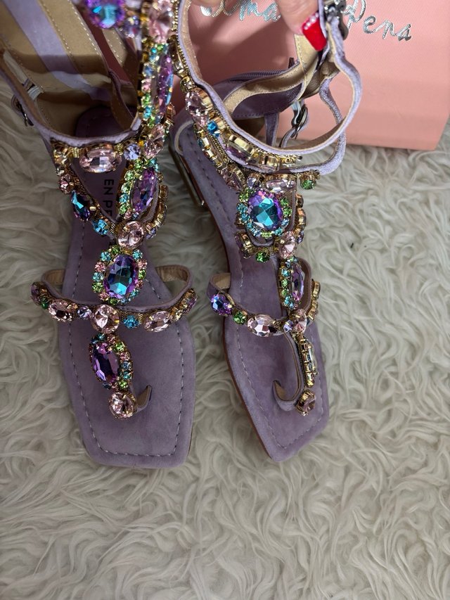 Sandalias ALMA EN PENA Moradas Joyas