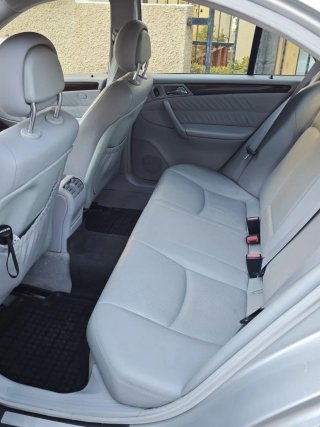 Mercedes-Benz Clase C 2004