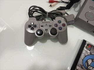 PlayStation 1 + Accesorios + Juego Gran Turismo