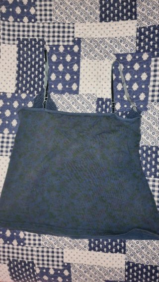 Top estivo blu con fiori