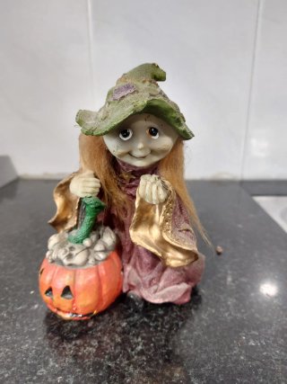 Figuras de brujas variadas