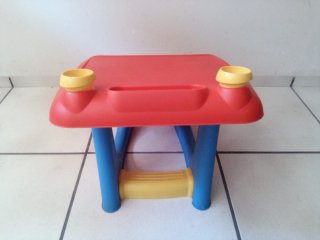 Pupitre Infantil Keter con Asiento