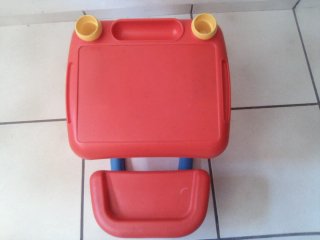 Pupitre Infantil Keter con Asiento