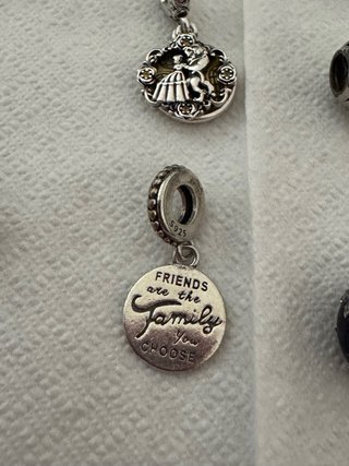 Pulseras y Charms Pandora Plata, precio por unidad