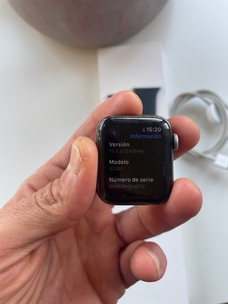 Apple Watch SE 40mm Negro con Caja