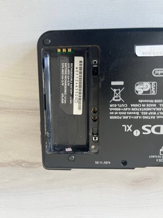 Nintendo DSi XL Edizione Mario Bros 25° Anniversario