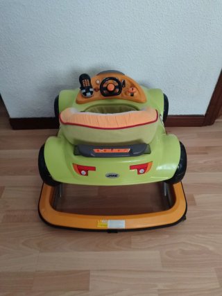 Tacatá Jane coche