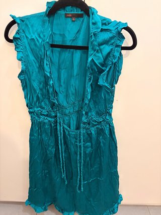 vestido corto de color verde