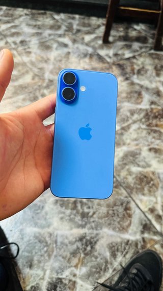 iPhone 16