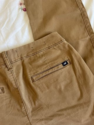 Pantalón recto Hollister marrón