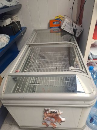 Congelador horizontal con tapa de cristal