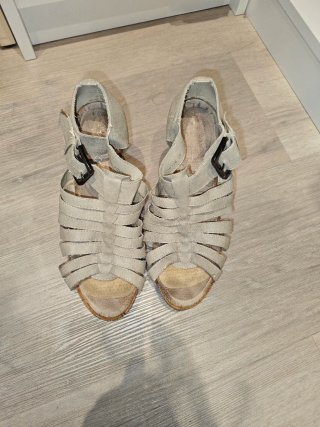Sandalias Beige Tacón Cuña