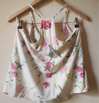 Top floral sin estrenar