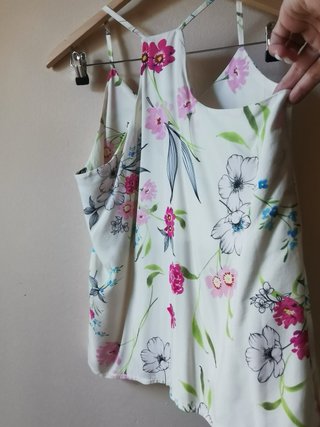 Top floral sin estrenar