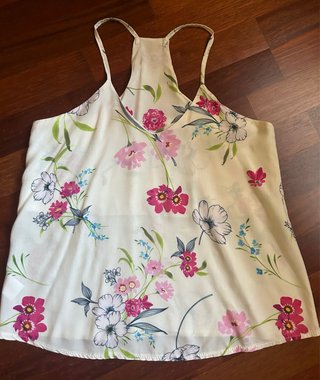 Top floral sin estrenar