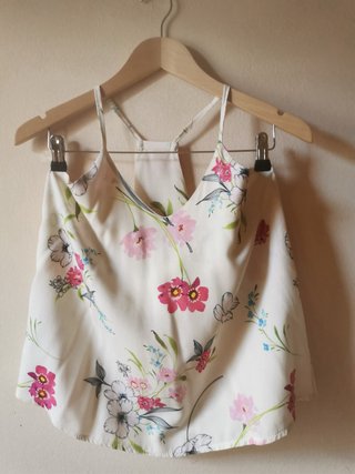 Top floral sin estrenar