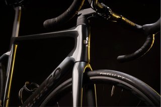 Colnago Bicicleta V4 105 Di2 Fulcrum R600