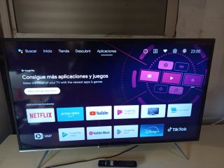 Smart TV JVC 50 con mando inteligente