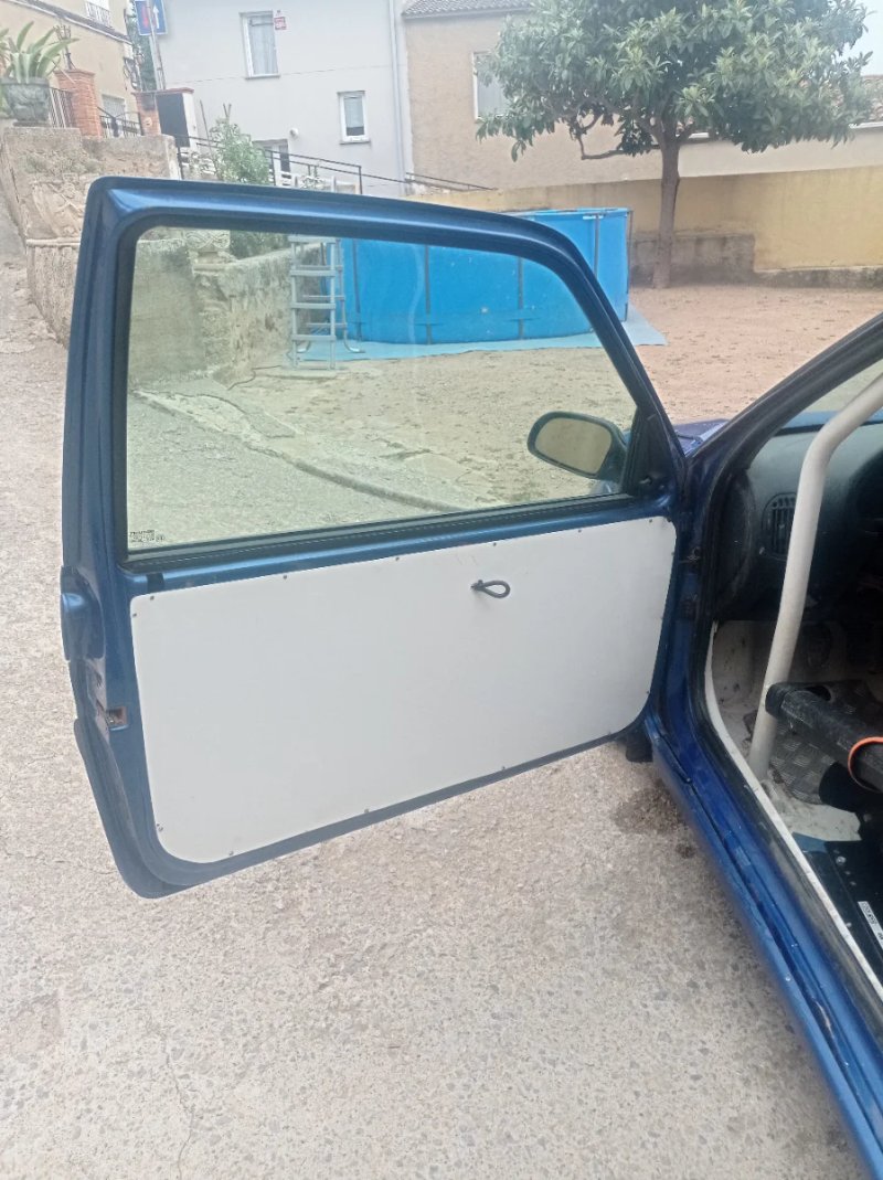 Citroen Saxo 1999 - foto 1
