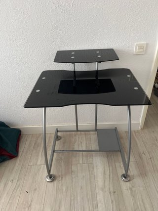 Mesa de ordenador cristal y metal