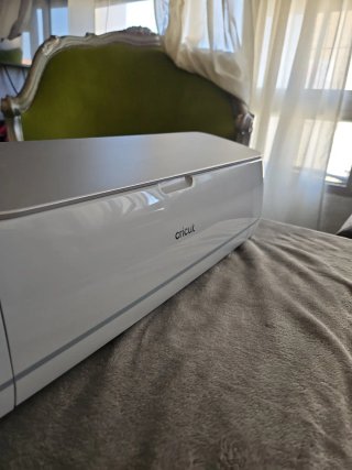 Máquina de corte Cricut Maker 3 (NEGOCIABLE)