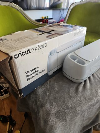 Máquina de corte Cricut Maker 3 (NEGOCIABLE)