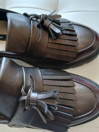 Zapatos Mustang Marrones con Flecos