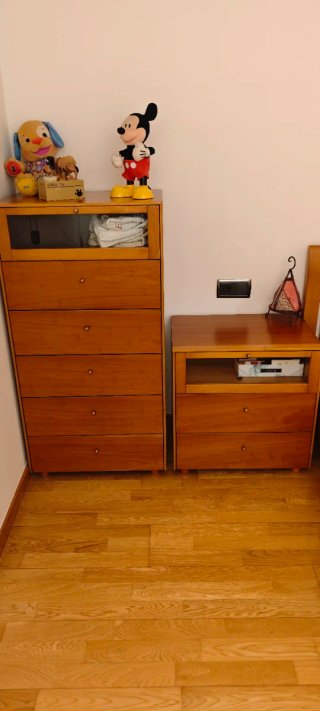 Habitación doble de madera.