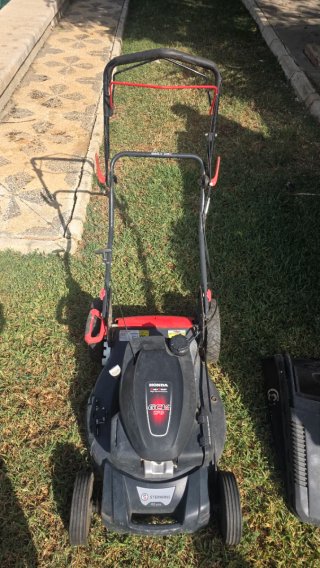Cortacésped Honda funciona perfectamente