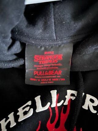 Sudadera Hellfire Club Stranger Things Pull&Bear