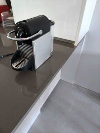 Cafetera Nespresso DeLonghi Negra