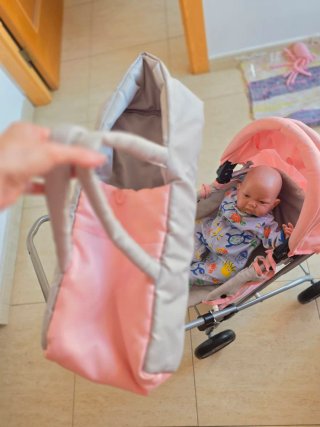 Carrito de muñeca y muñeco Antonio Juan