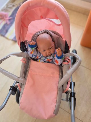 Carrito de muñeca y muñeco Antonio Juan