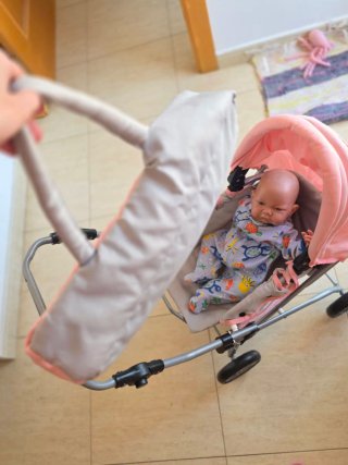 Carrito de muñeca y muñeco Antonio Juan