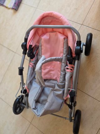 Carrito de muñeca y muñeco Antonio Juan