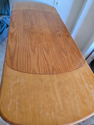 Mesa extensible de madera pino y 4 sillas. Rústico