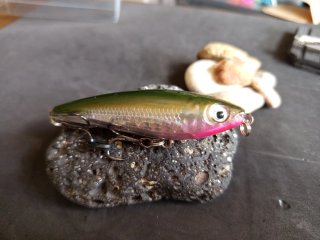 Lote de señuelos de pesca a spinning