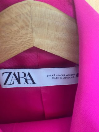 Traje de vestir fucsia Zara