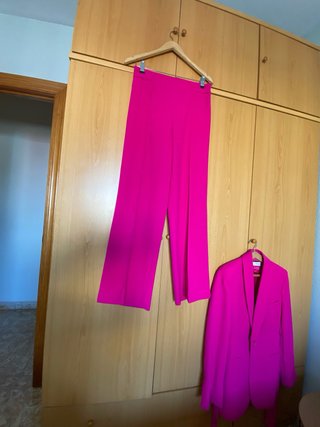Traje de vestir fucsia Zara