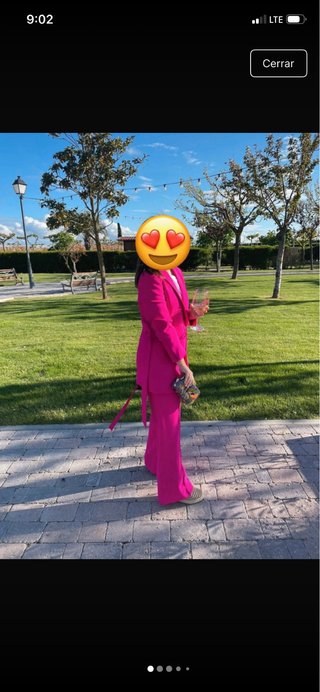 Traje de vestir fucsia Zara