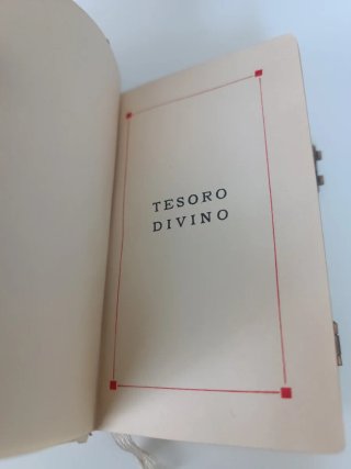 Antiguo devocionario o misal de primera comunión
